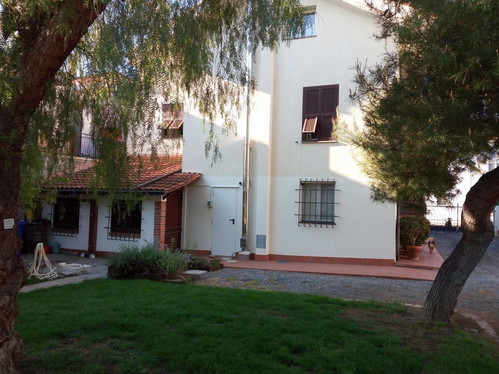 Hostal Casa Zafferano Albenga Exterior foto