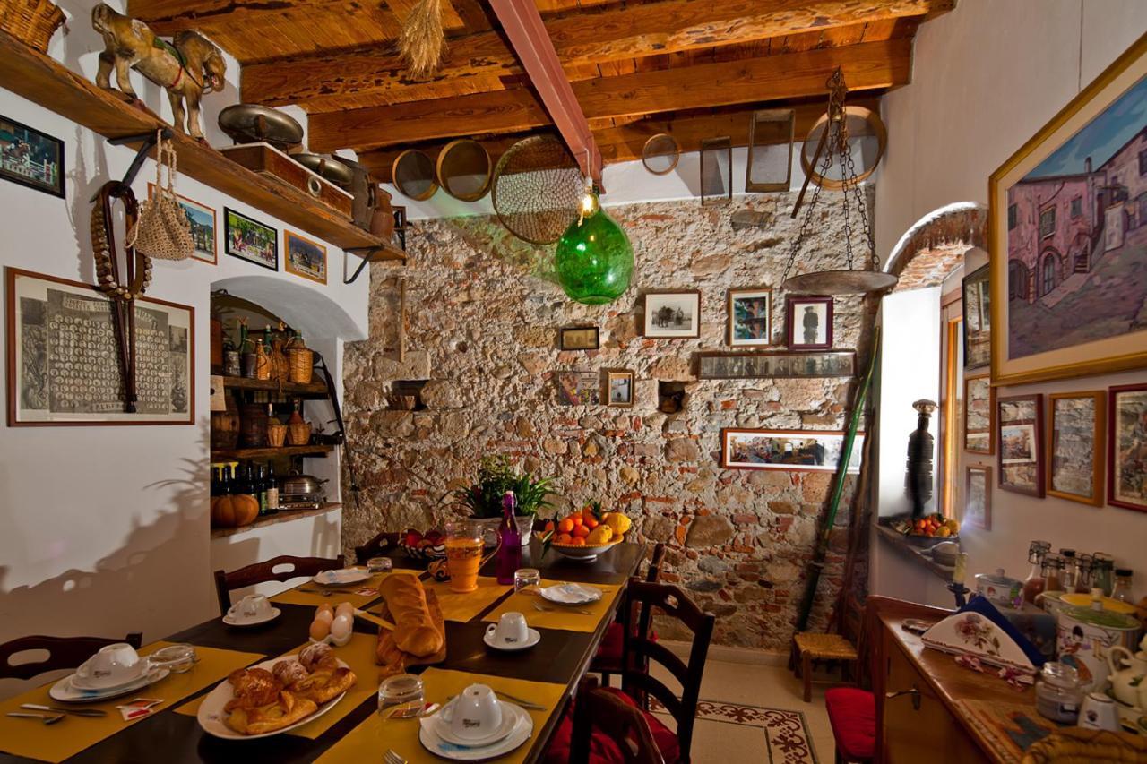 Hostal Casa Zafferano Albenga Exterior foto